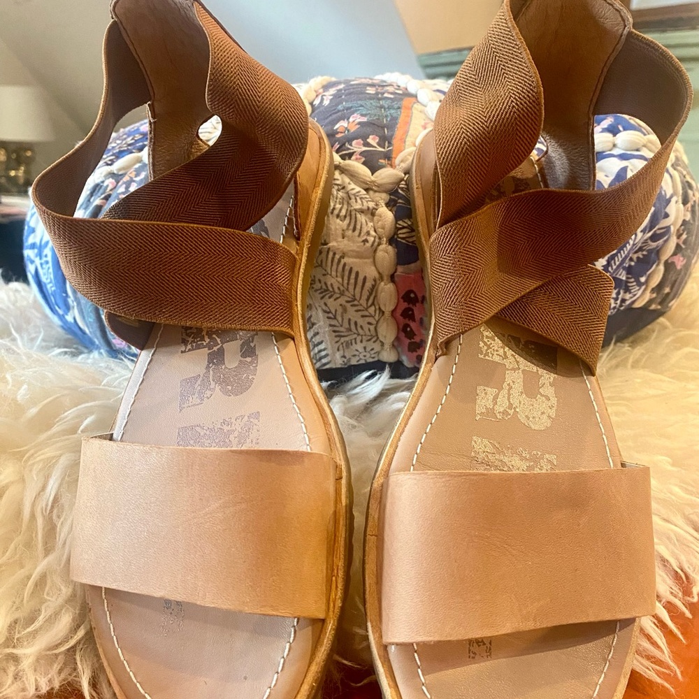 Sorel Ella Size 6 Tan/brown leather, comfort and style
